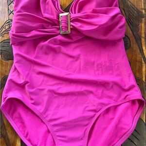 Catalina woman vintage hot pink one piece Swimsuit with metal buckle size 10